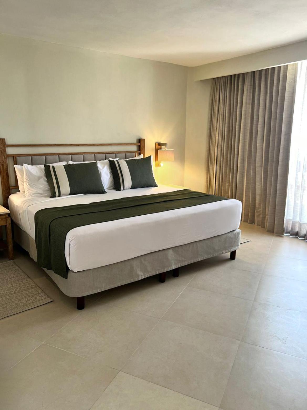 Park Royal Beach Acapulco Exterior photo